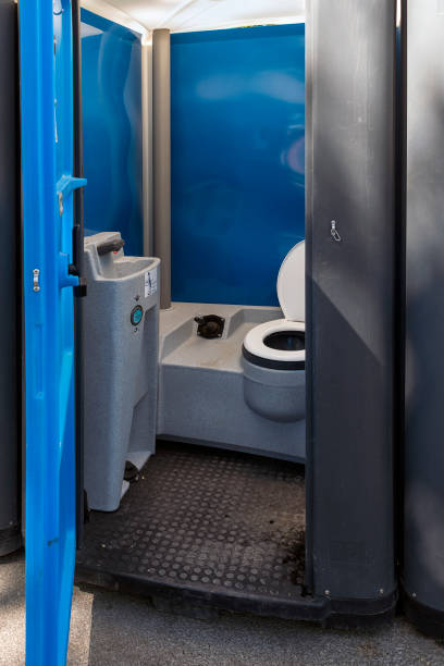Best Portable bathroom rental  in Aitkin, MN